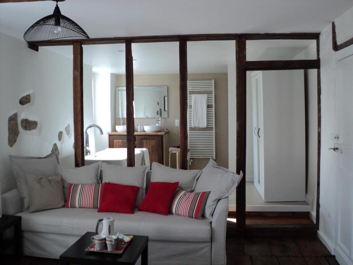 Bed and Breakfast Chalbonia Louhossoa Екстер'єр фото