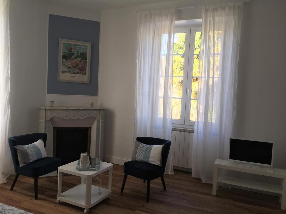 Bed and Breakfast Chalbonia Louhossoa Екстер'єр фото