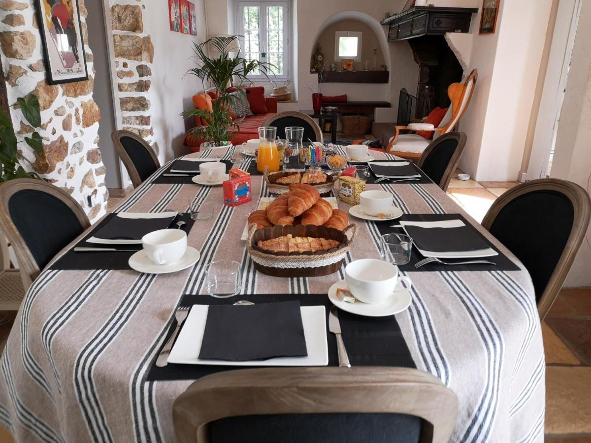 Bed and Breakfast Chalbonia Louhossoa Екстер'єр фото